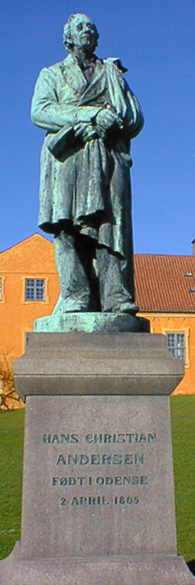 オーデンセにあるアンデルセン像